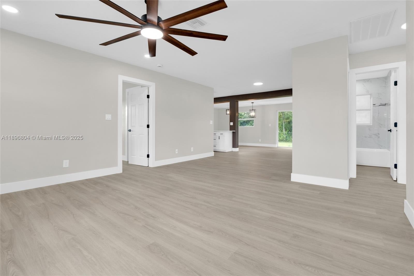 Single Family 3BR 2BA - 462 Muskegon Ave N, Fort Myers, FL