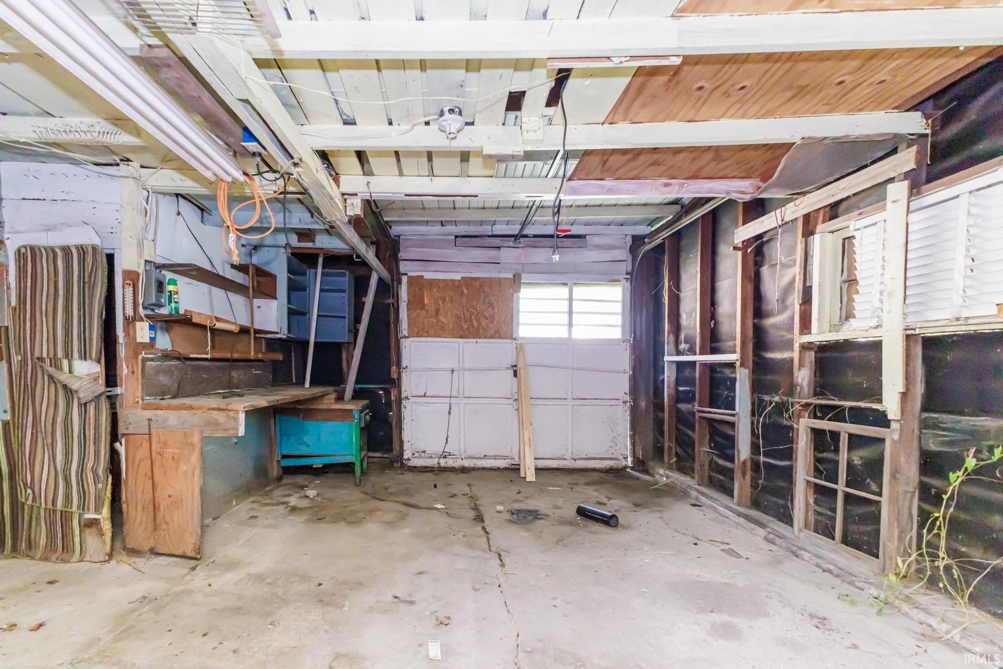 Single Family 2BR 1BA - 2104 S Biltmore Ave, Muncie, IN