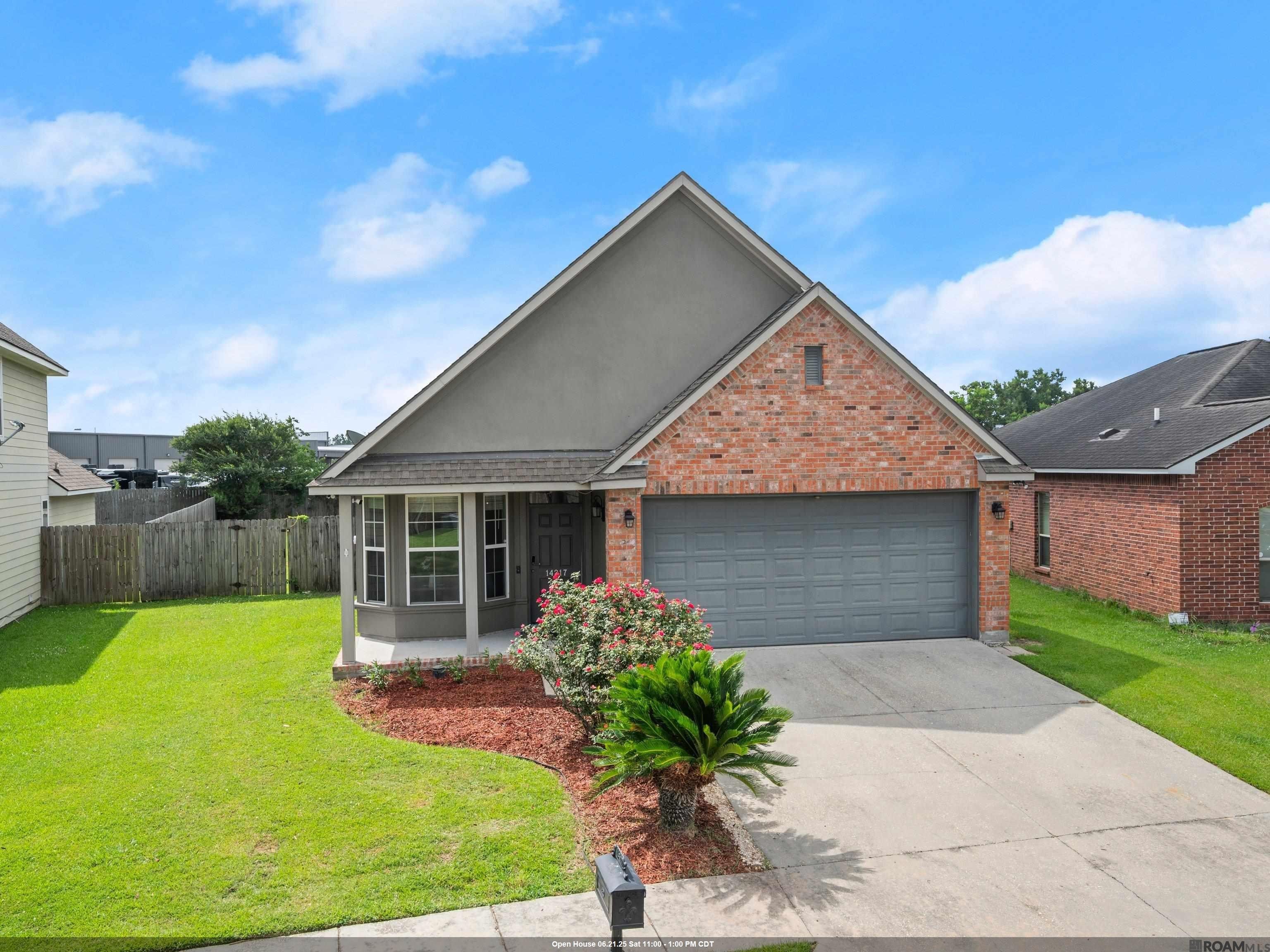 Single Family 4BR 2BA - 14217 Stone Gate Dr, Baton Rouge, LA