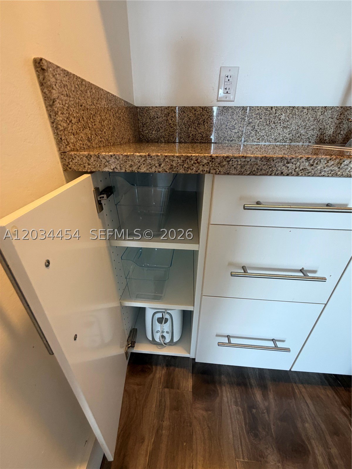 Condo 1BA - 700 Biltmore Way, Coral Gables, FL