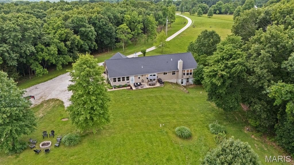 Single Family 4BR 3BA - 20 W Rock Creek Estates, High Ridge, MO
