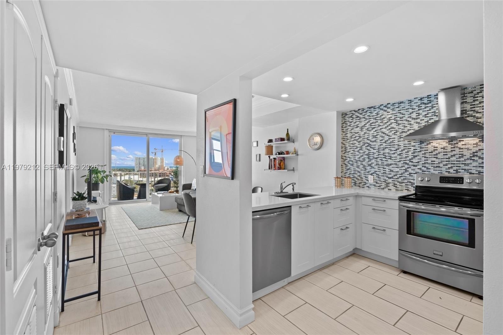 Condo 1BR 2BA - 6900 Bay Dr, Miami Beach, FL