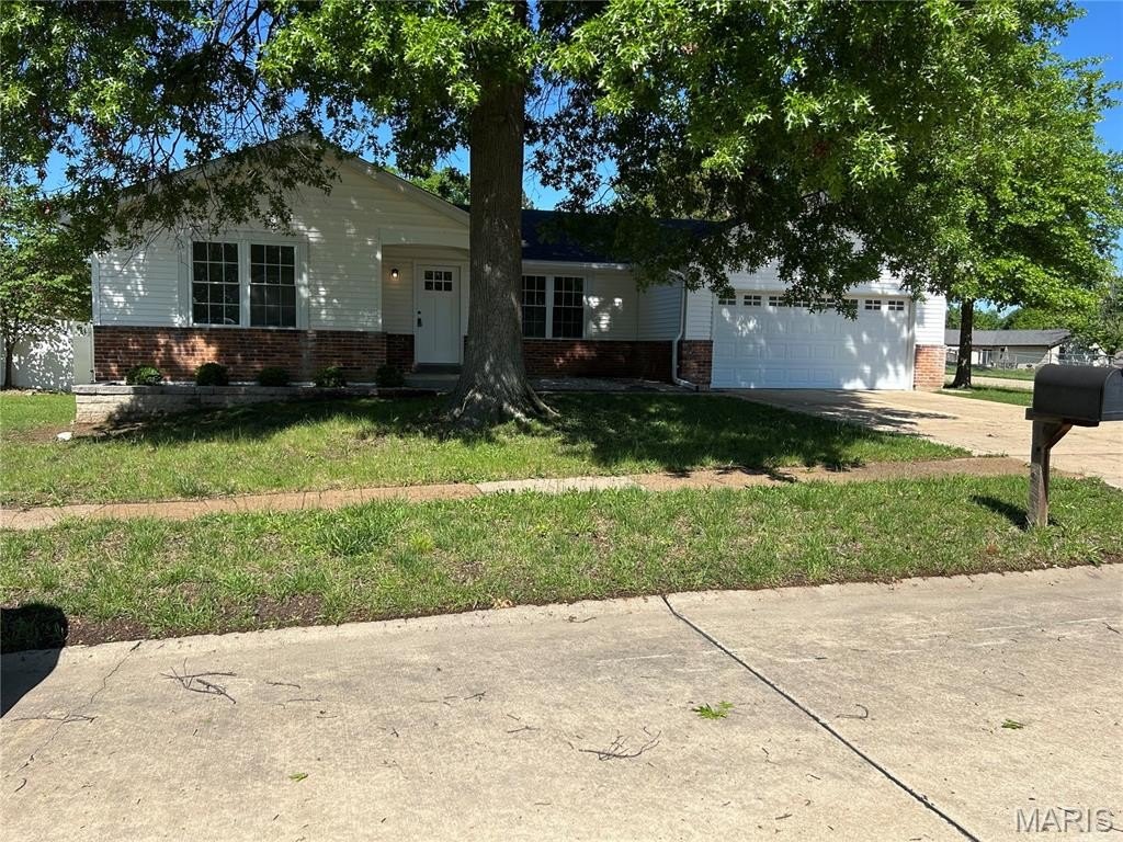 Single Family 3BR 2BA - 763 Wagon Ridge Drive, Fenton, MO