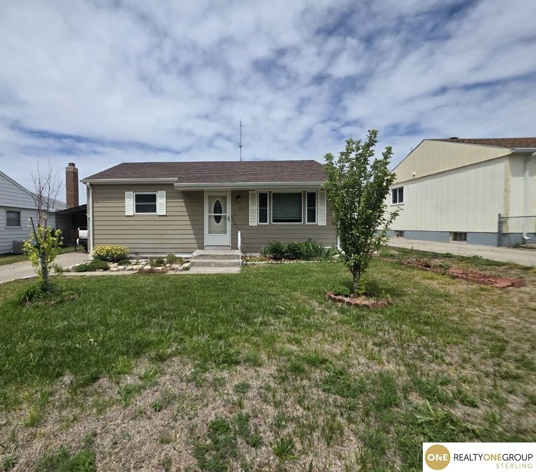 Single Family 3BR 2BA - 211 West Drive, Sidney, NE