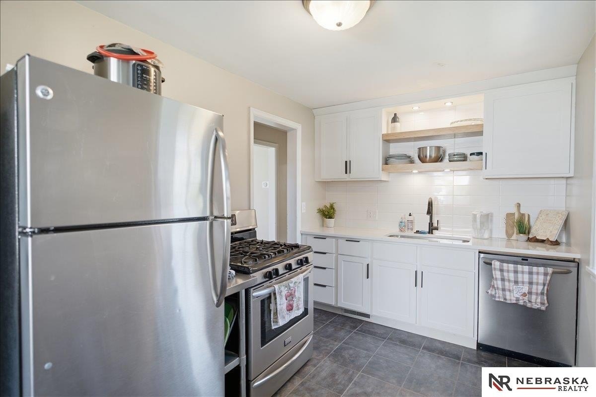 Single Family 3BR 2BA - 5124 Pierce Street, Omaha, NE