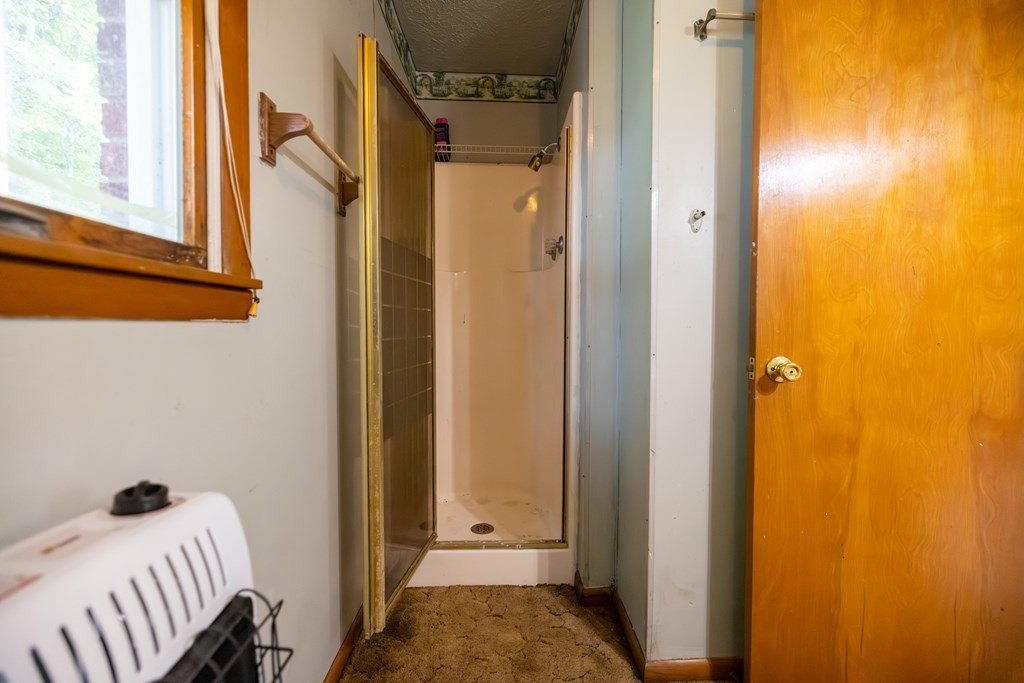 Single Family 3BR 2BA - 608 Kentucky 1087, Leburn, KY