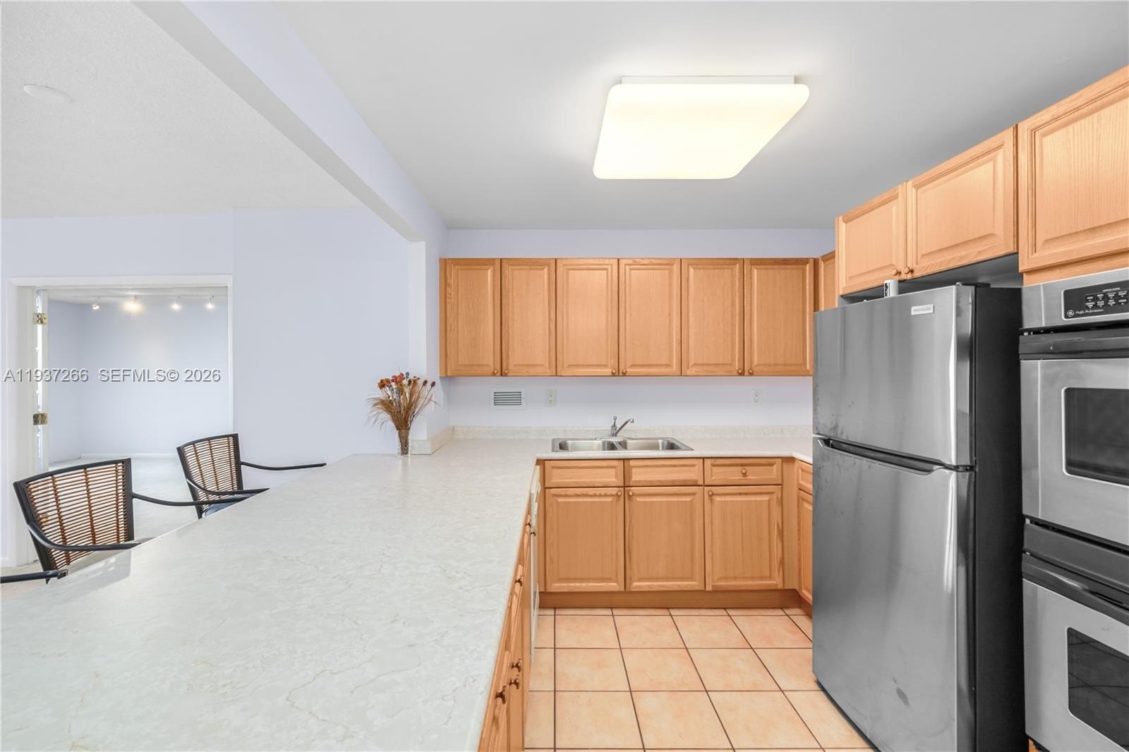 Condo 3BR 3BA - 2301 Collins Ave, Miami  Beach, FL