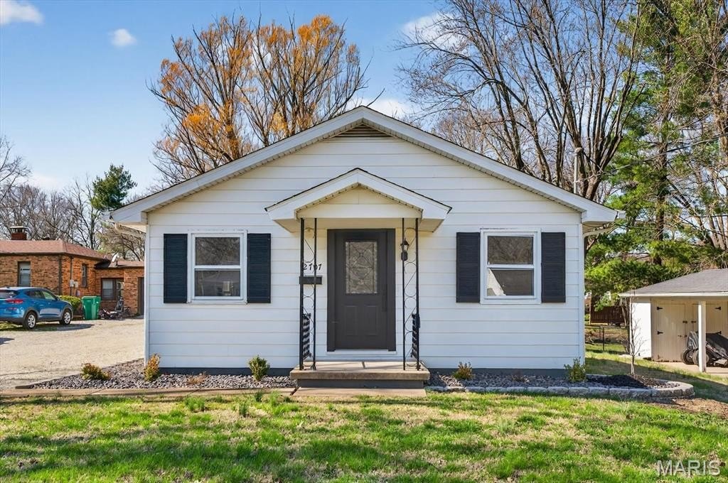 Single Family 2BR 2BA - 2707 E Main Street, Belleville, IL