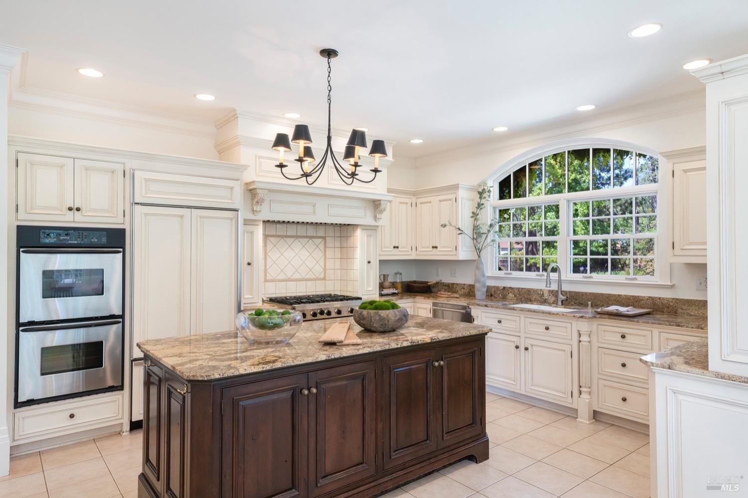 Single Family 5BR 5BA - 335 Pine Breeze Drive, Angwin, CA