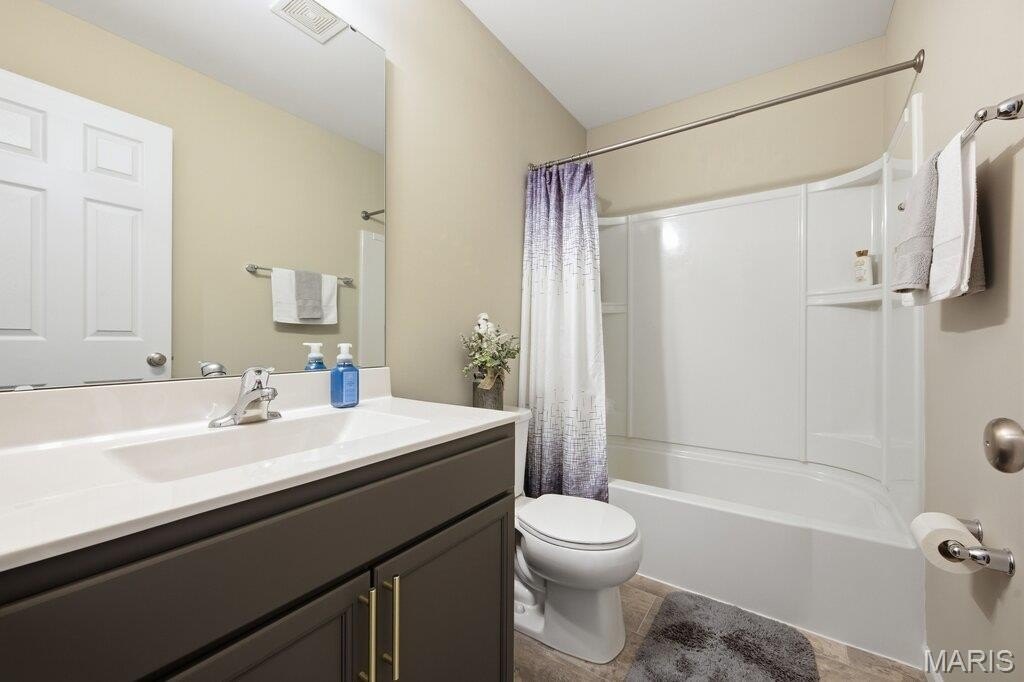Single Family 3BR 2BA - 721 Creek View Drive, Fenton, MO