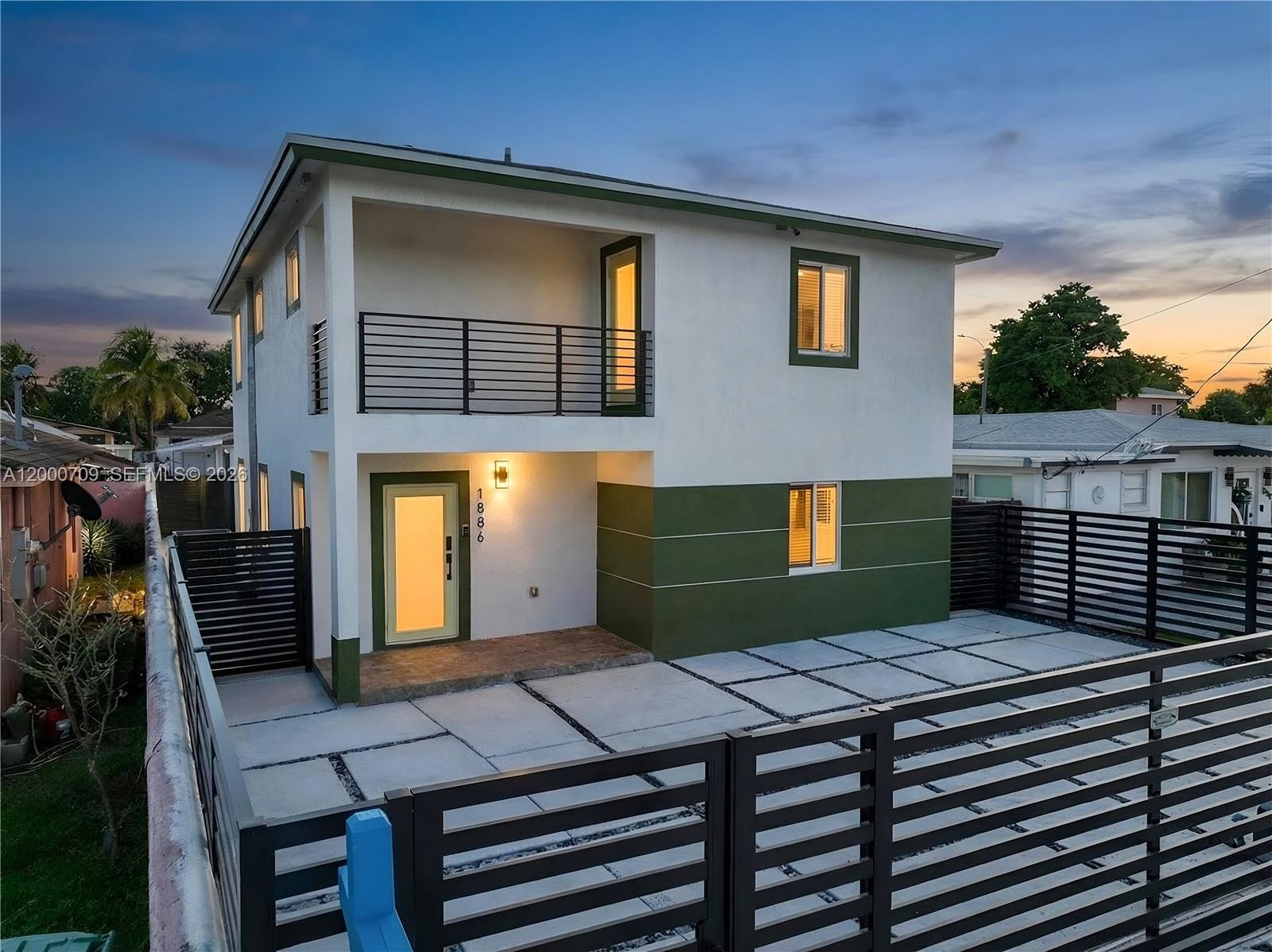 Single Family 4BR 3BA - 1886 NW 68th St, Miami, FL