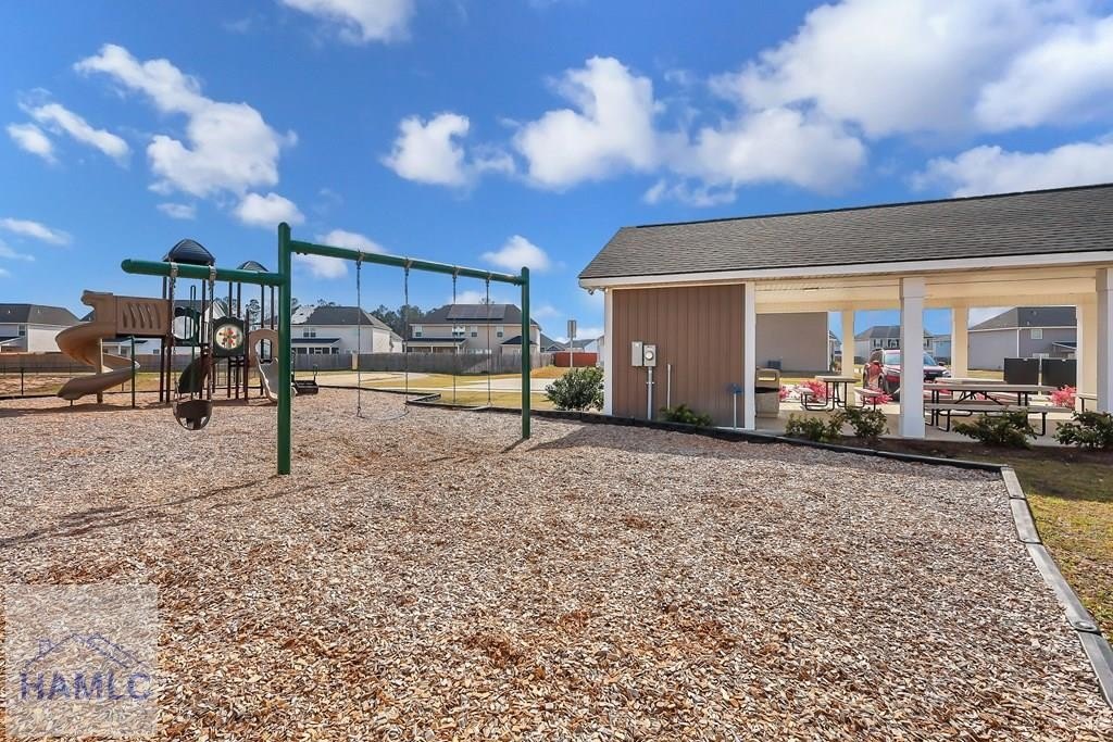 Single Family 5BR 5BA - 152 W.W. Winn Avenue, Hinesville, GA