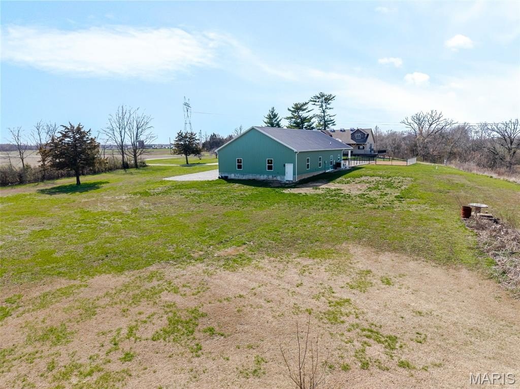 Single Family 4BR 4BA - 4242 Quirin Road, Smithton, IL