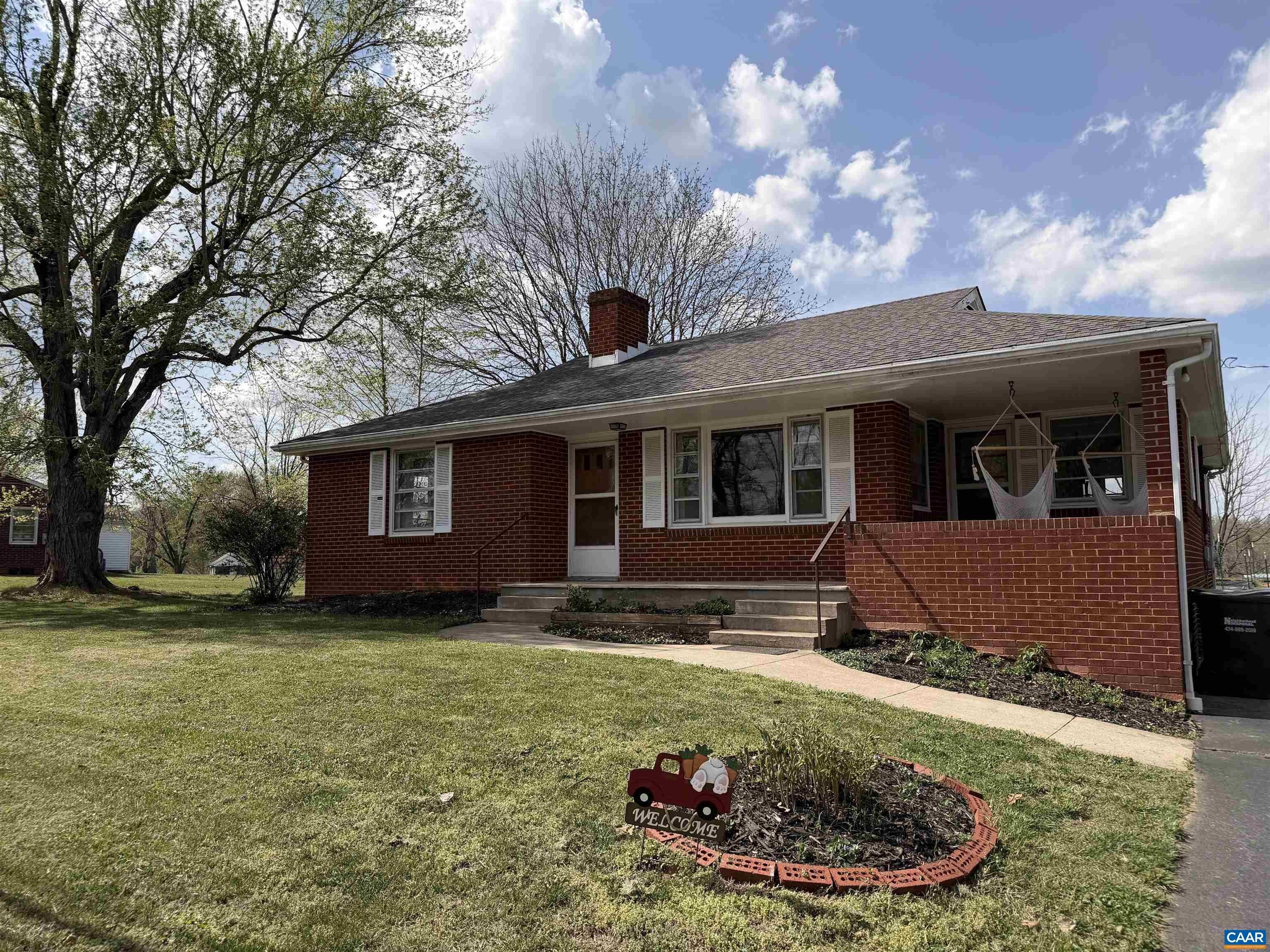 Single Family 3BR 1BA - 480 STAGECOACH RD, CHARLOTTESVILLE, VA