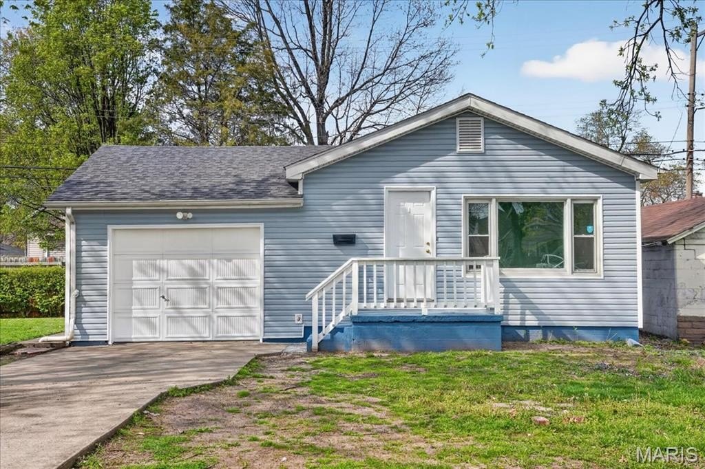 Single Family 2BR 1BA - 2657 E 24th, Granite City, IL