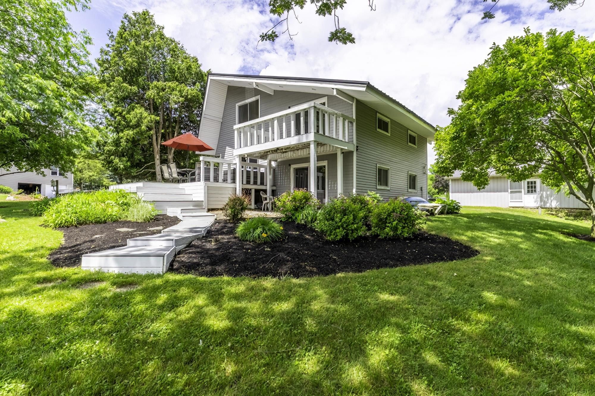Single Family 3BR 2BA - 375 Lane 175 Lime Lake, Angola, IN