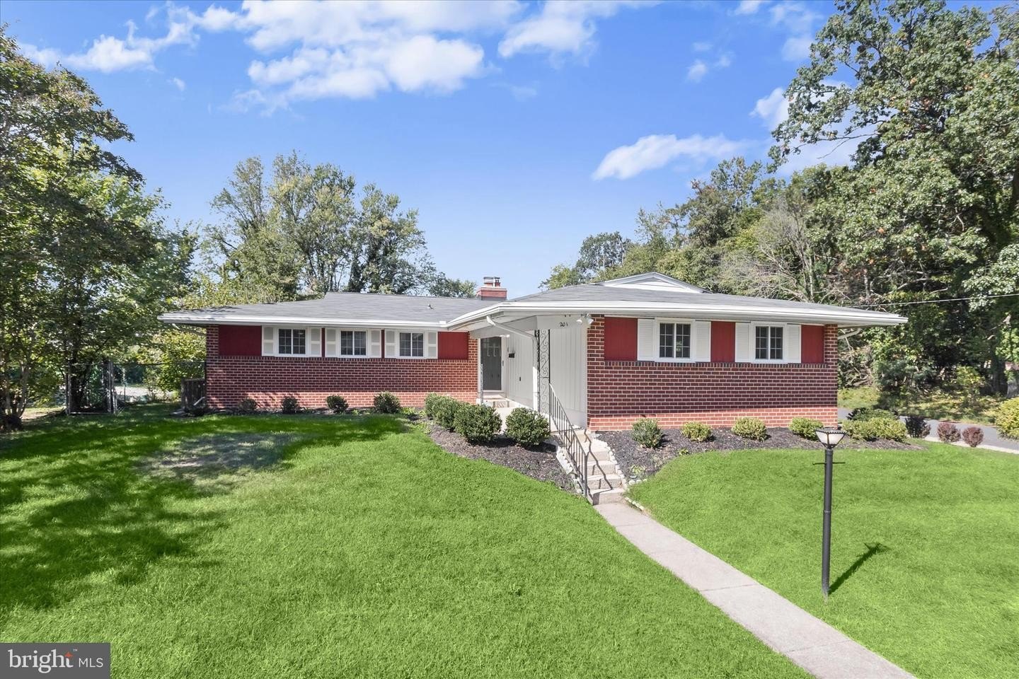 Single Family 4BR 3BA - 201 SUTER RD, CATONSVILLE, MD