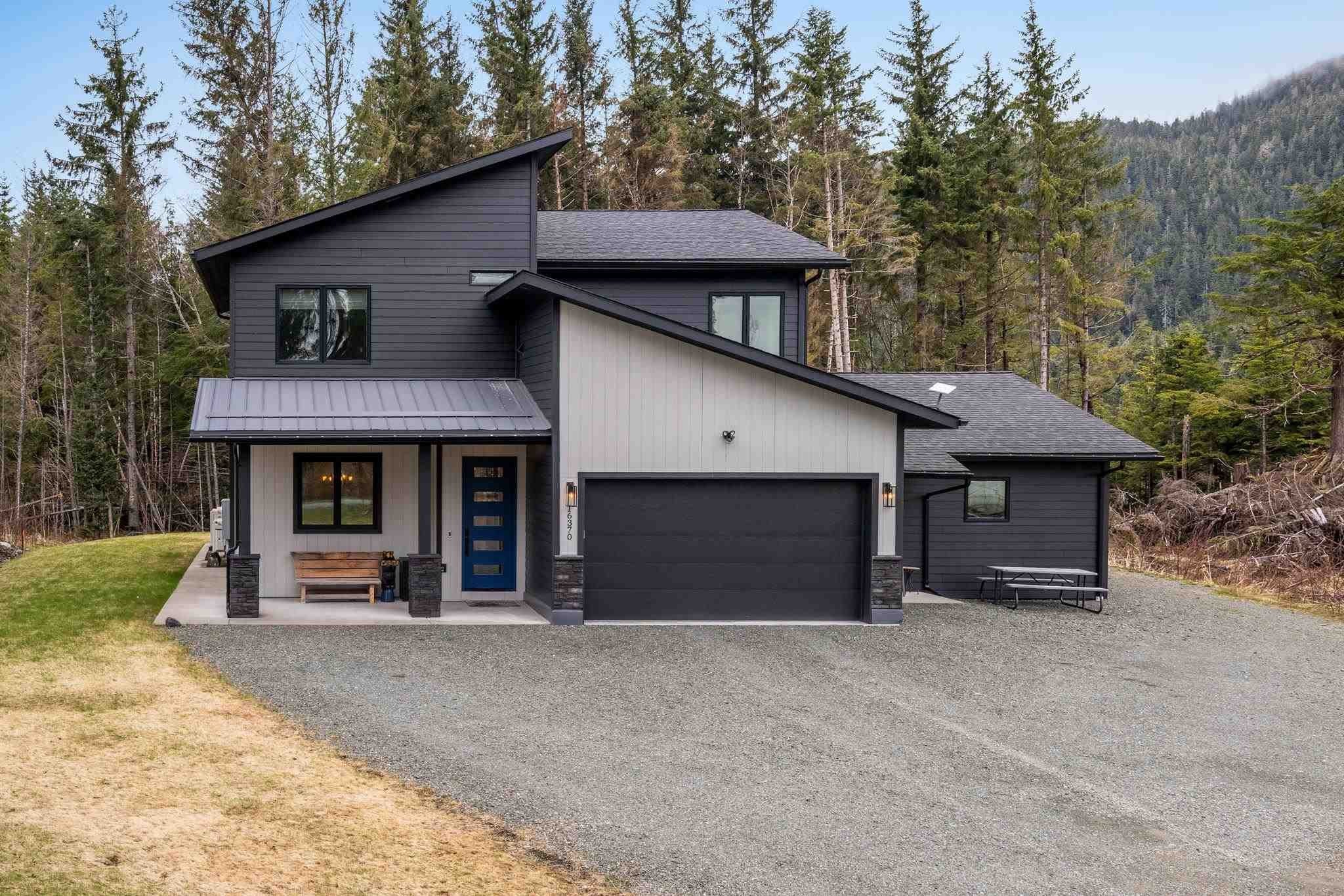 Single Family 4BR 4BA - 16370 Ocean View Drive, Juneau, AK