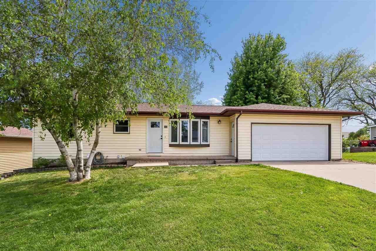 Single Family 3BR 2BA - 340 S Maple St, WestBranch, IA