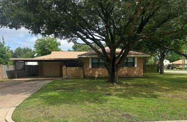 Single Family 2BR 2BA - 221 Leighton Drive, Terrell, TX
