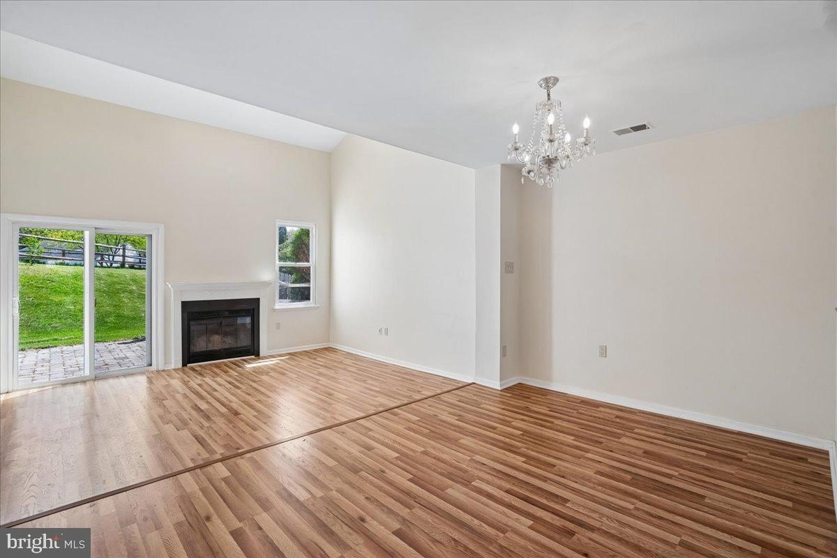 Single Family 2BR 2BA - 13321 NEERWINDER PL, GERMANTOWN, MD