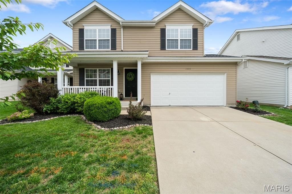Single Family 4BR 3BA - 1113 Centre Lake Drive, St Peters, MO