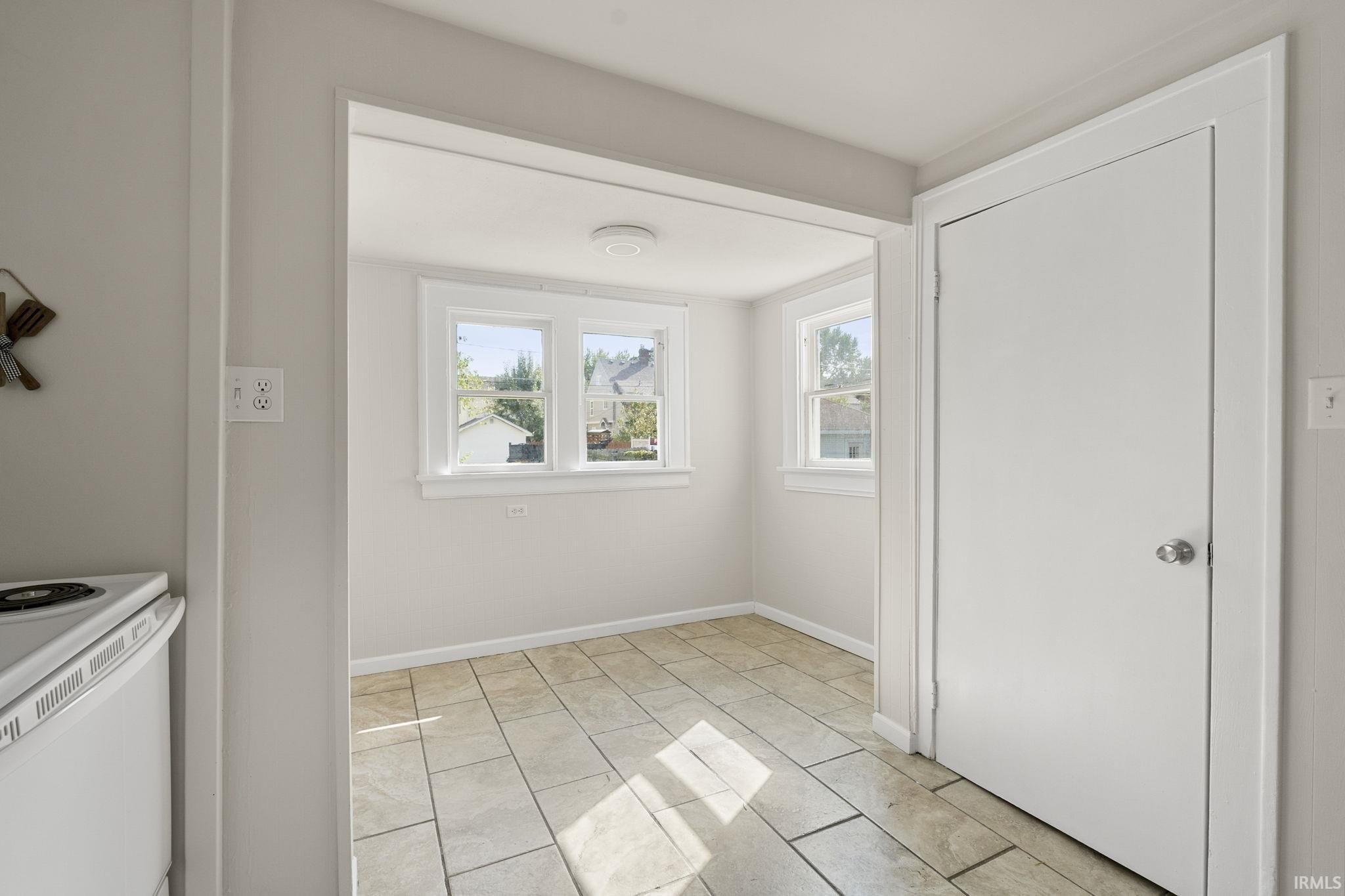 Single Family 3BR 1BA - 1206 N Anthony Boulevard, Fort Wayne, IN