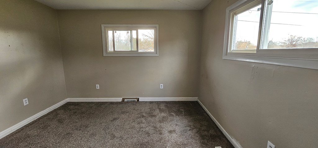 Single Family 3BR 2BA - 46 3rd Street, Louisa, KY