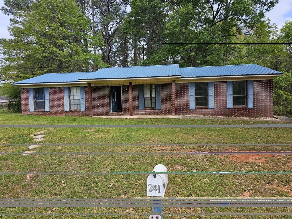 Single Family 3BR 1BA - 241 Adrian Ave, Monroeville, AL