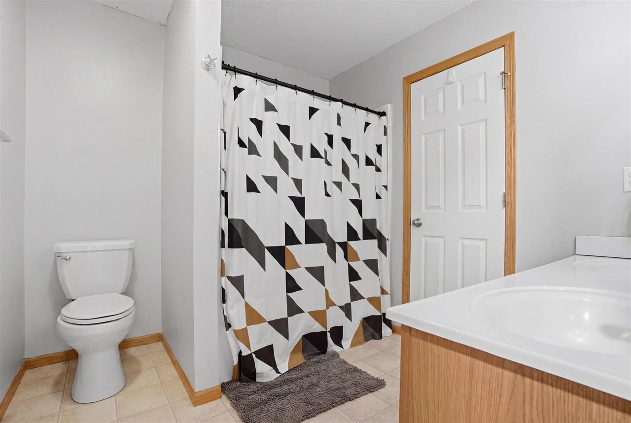 Condo 2BR 2BA - 53 Thistle Ct, IowaCity, IA