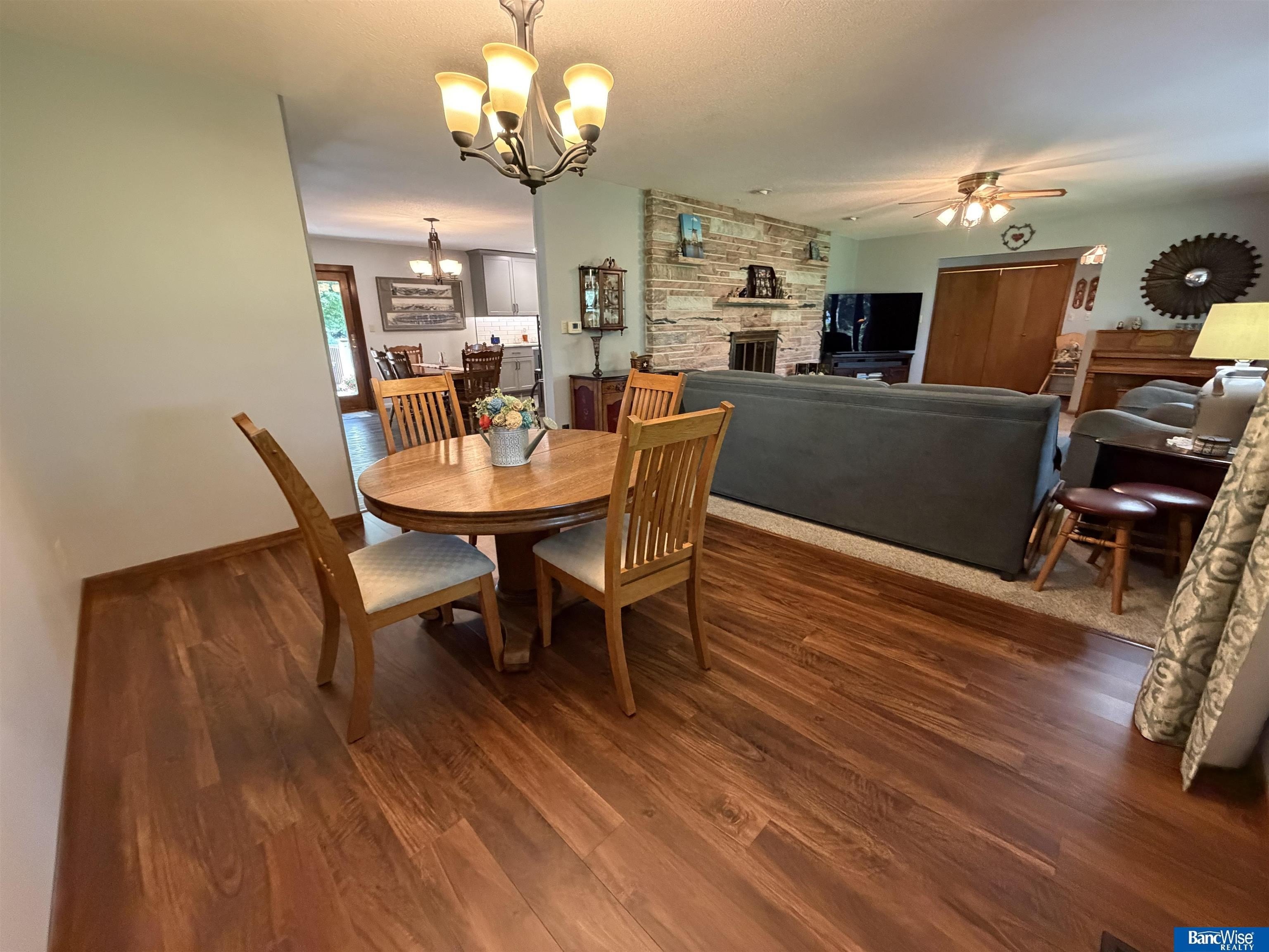 Single Family 3BR 4BA - 1103 W Hwy 34, Aurora, NE