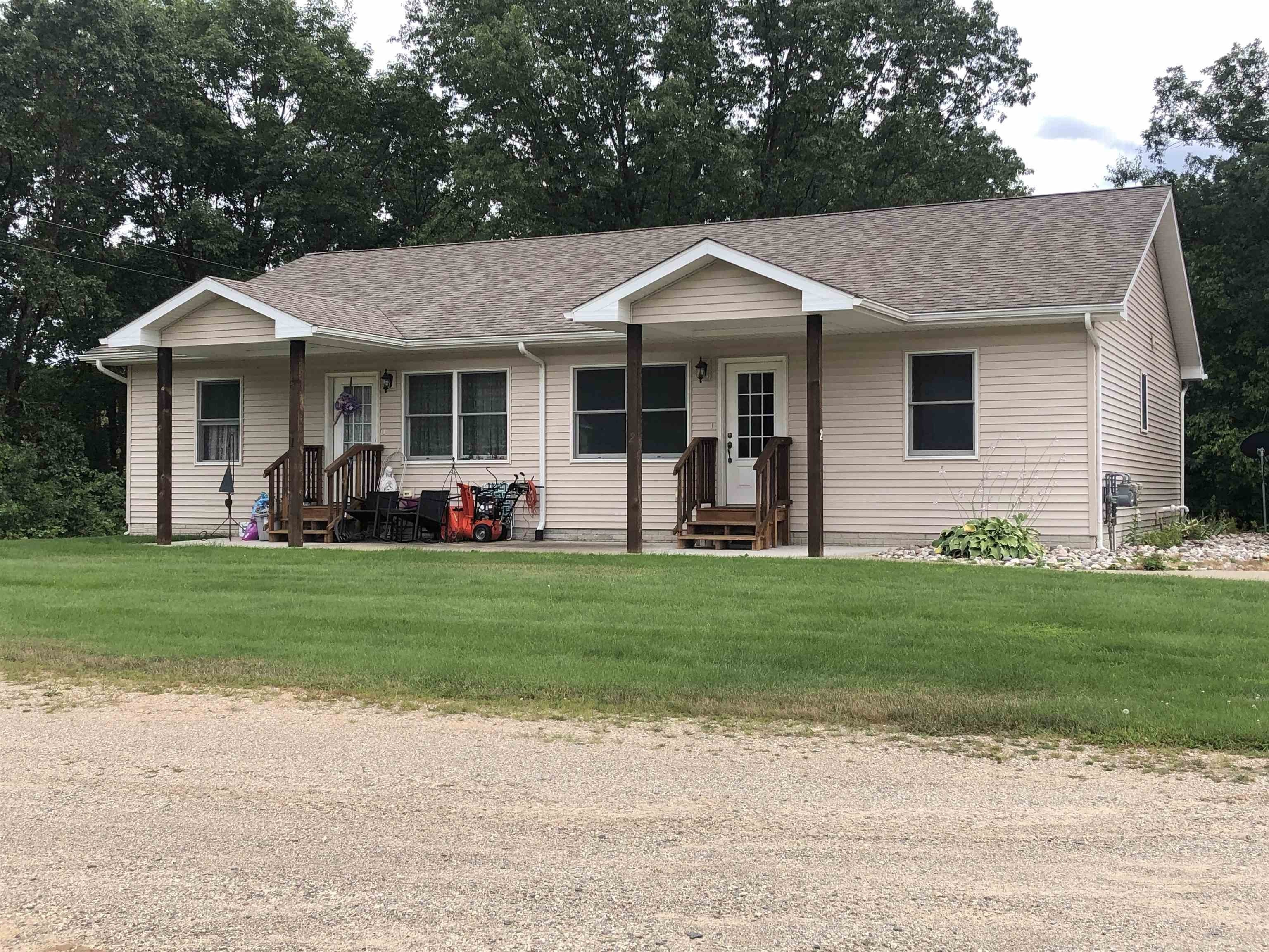 Duplex 4BR 2BA - 10215 S Lake Station, Lake, MI