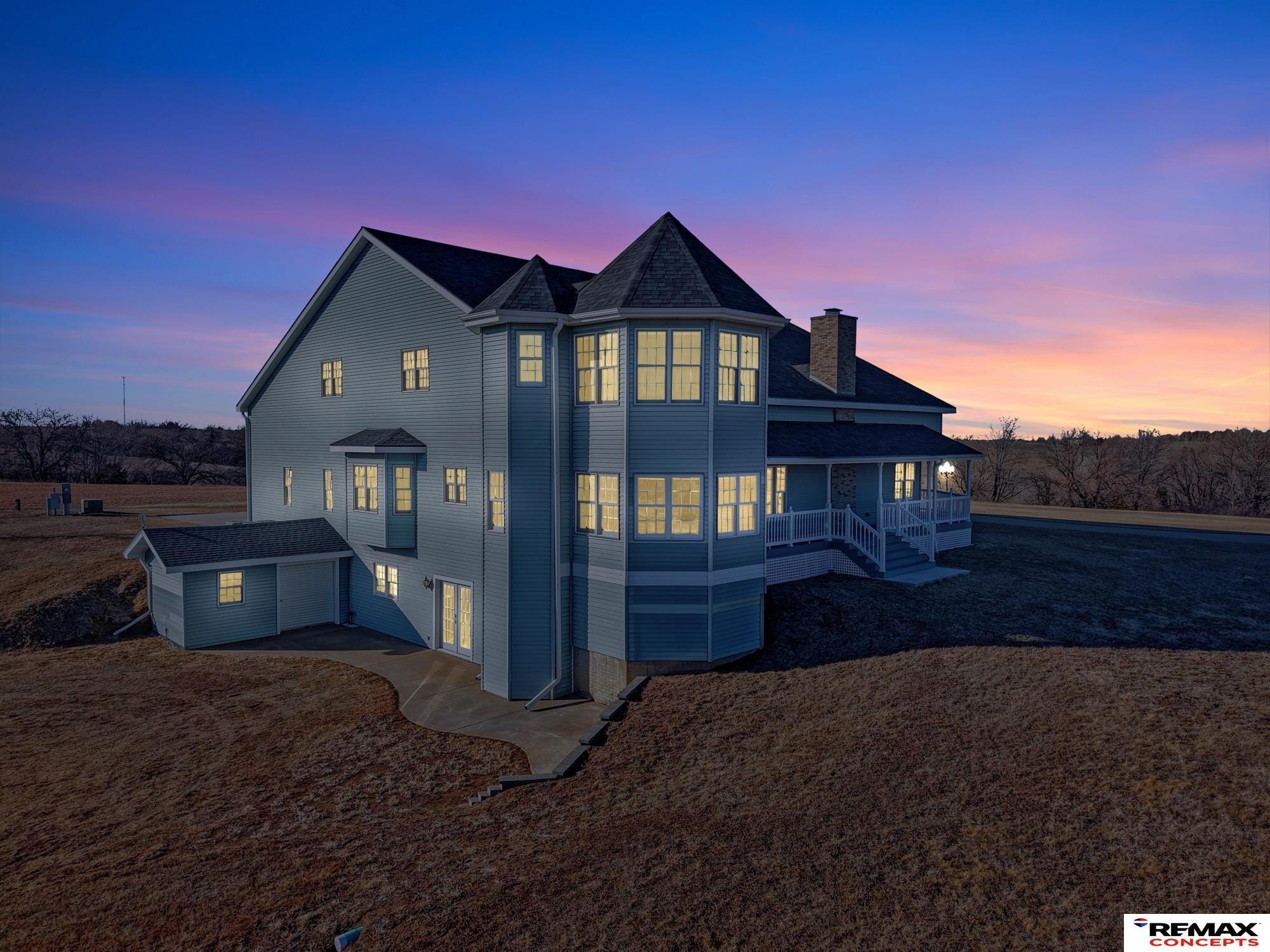Single Family 4BR 5BA - 11215 W Yankee Hill Road, Denton, NE
