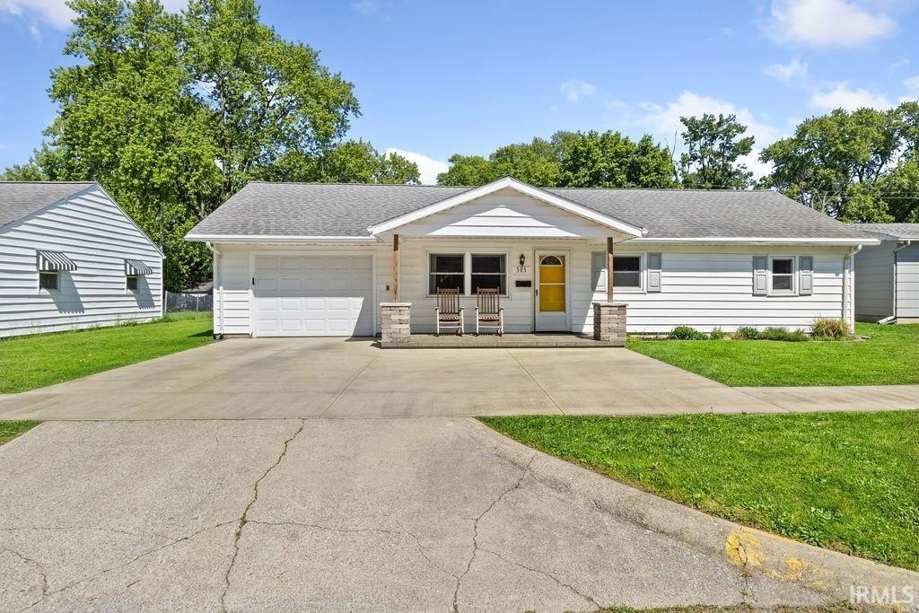 Single Family 3BR 1BA - 505 N Locke Street, Nappanee, IN