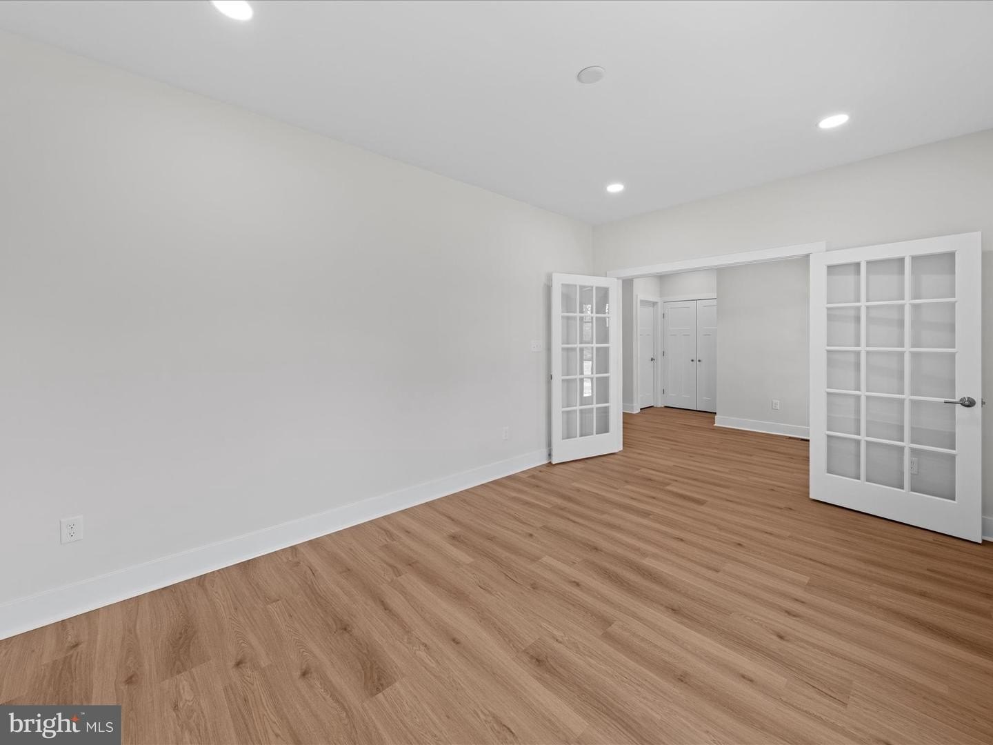 Single Family 4BR 4BA - 34 RIVERS END DR, SEAFORD, DE