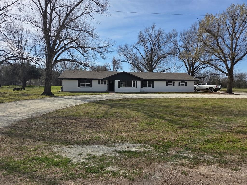 Single Family 3BR 3BA - 192 County Road 173, Marlin, TX