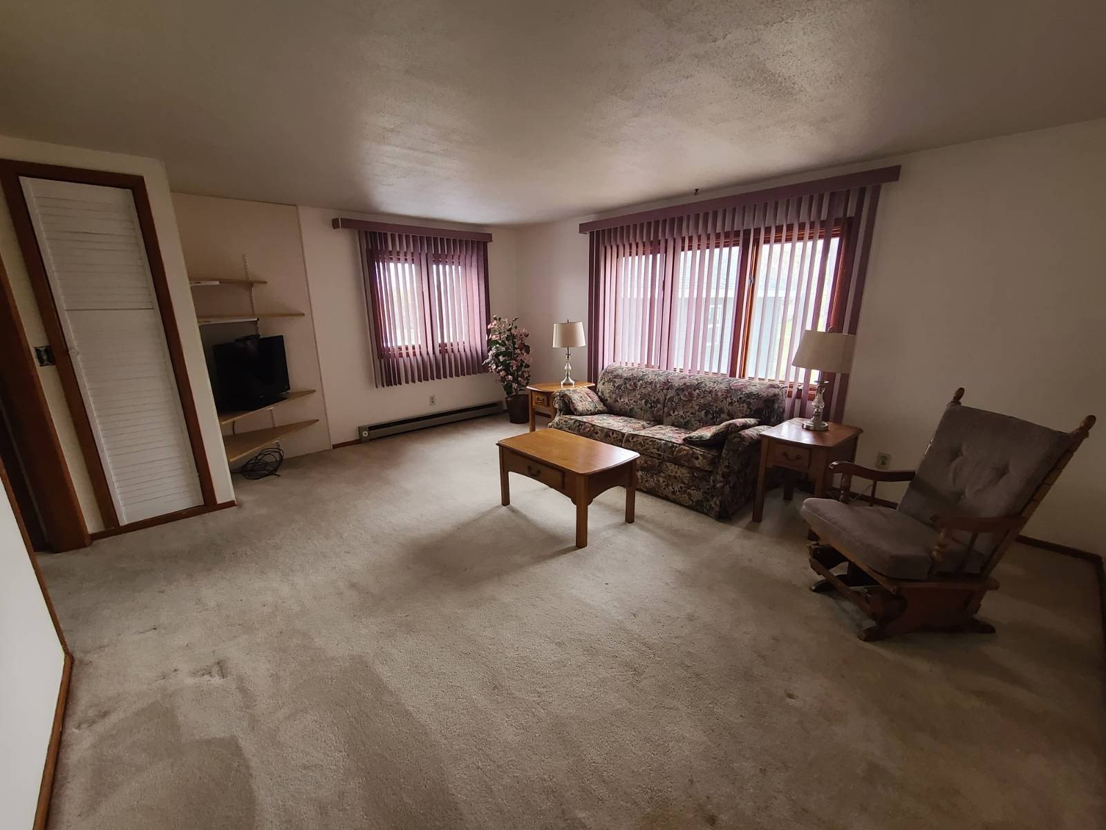 Single Family 1BR 1BA - 1008  Main Street, BOTTINEAU, ND