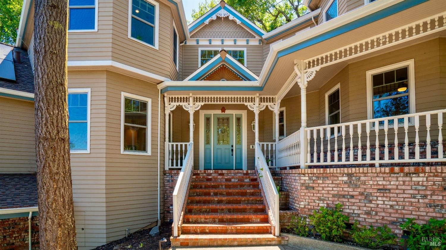 Single Family 4BR 4BA - 1362 Manzanita Court, Santa Rosa, CA