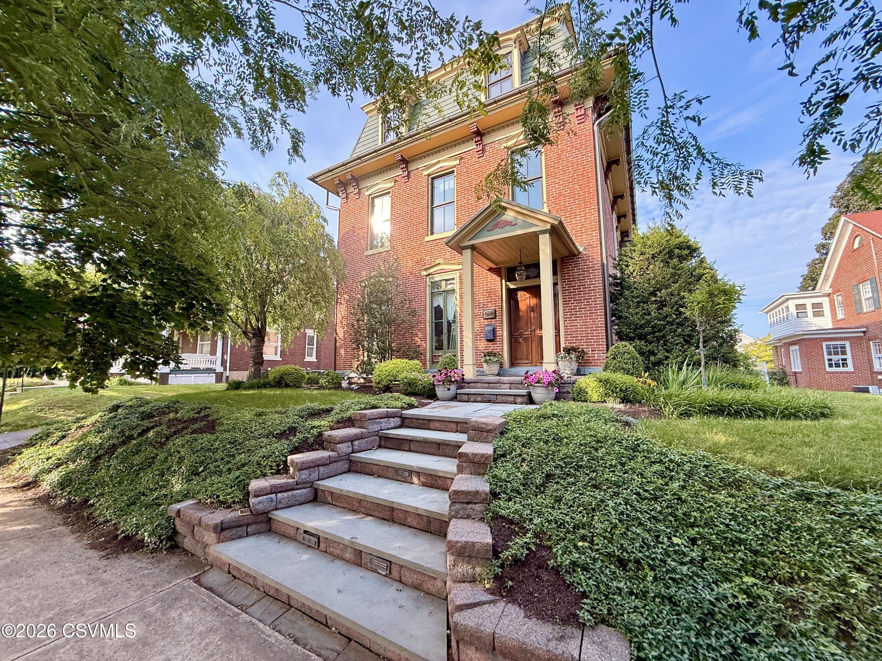 Single Family 5BR 3BA - 537 MARKET Street, Bloomsburg, PA