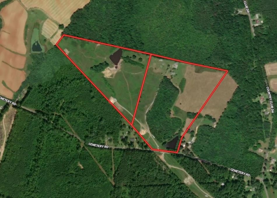 Single Family 4BR 3BA - 1895 Cemetery Rd, Chase City, VA