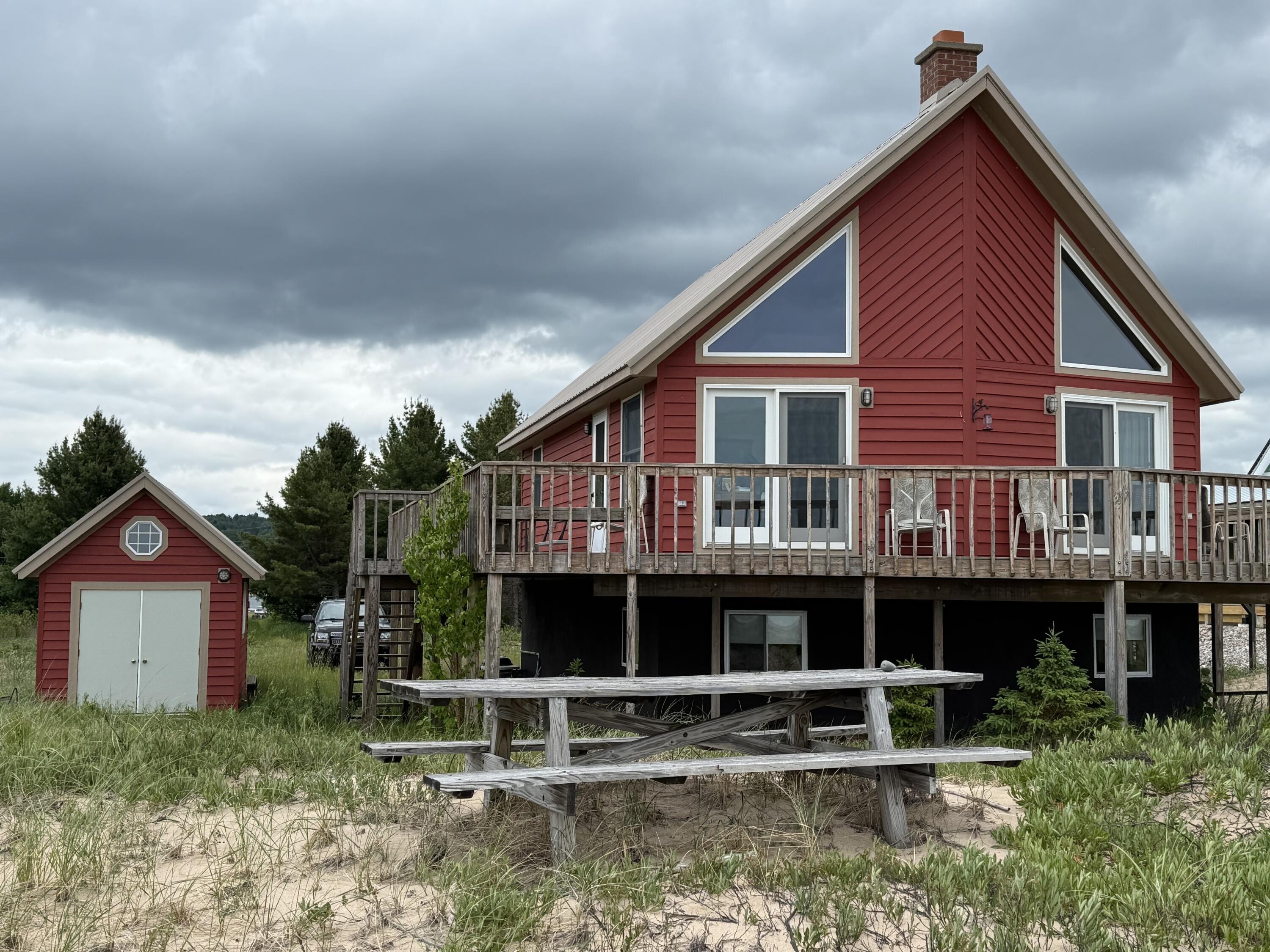 Single Family 5BR 2BA - E21858 Coast Guard Pt, Grand Marais, MI