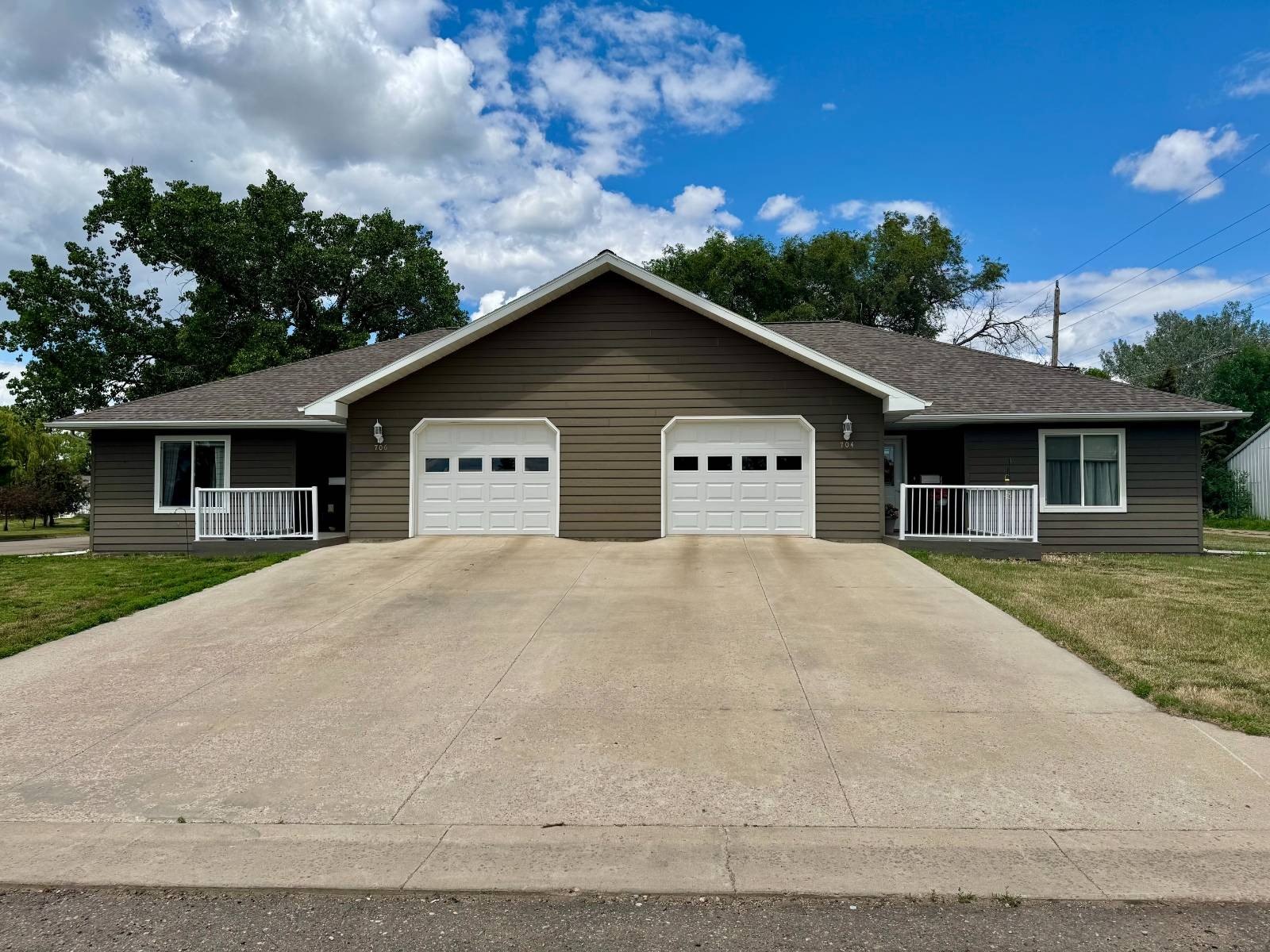 Other 4BR 4BA - 704 4th Avenue W, Redfield, SD