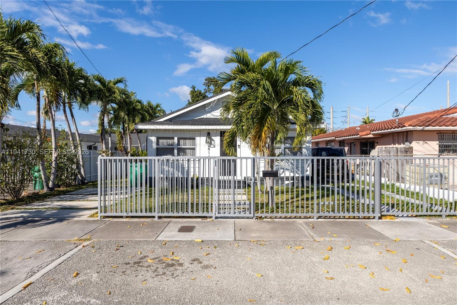 Single Family 4BR 3BA - 2811 SW 17th St, Miami, FL