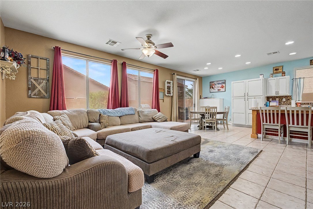 Single Family 5BR 3BA - 1028 Roaring River Avenue, Henderson, NV