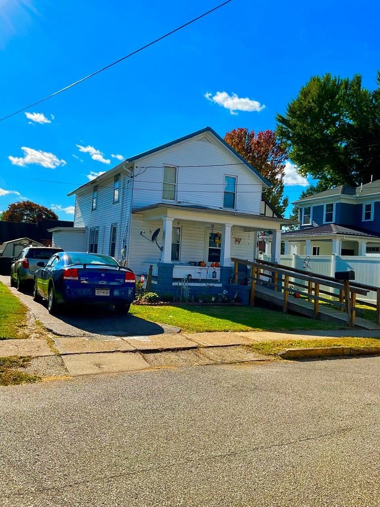 Single Family 3BR 2BA - 112 , 122 East Thistle Avenue, Sistersville, WV