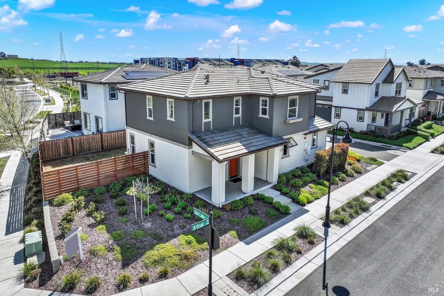 Single Family 4BR 3BA - 2432 Artisan Way, Fairfield, CA
