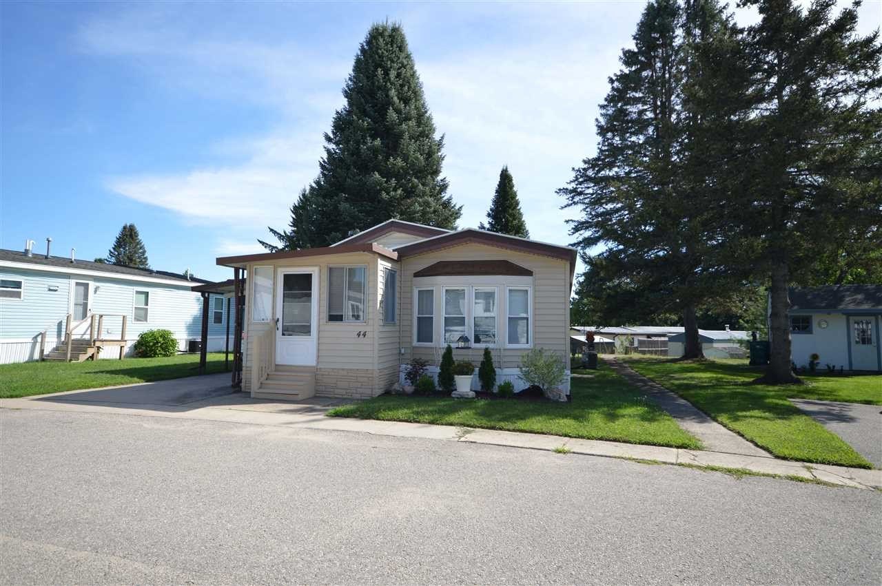Manufactured Housing 2BR 1BA - 526 N Lake Street lot: 44, Boyne City, MI