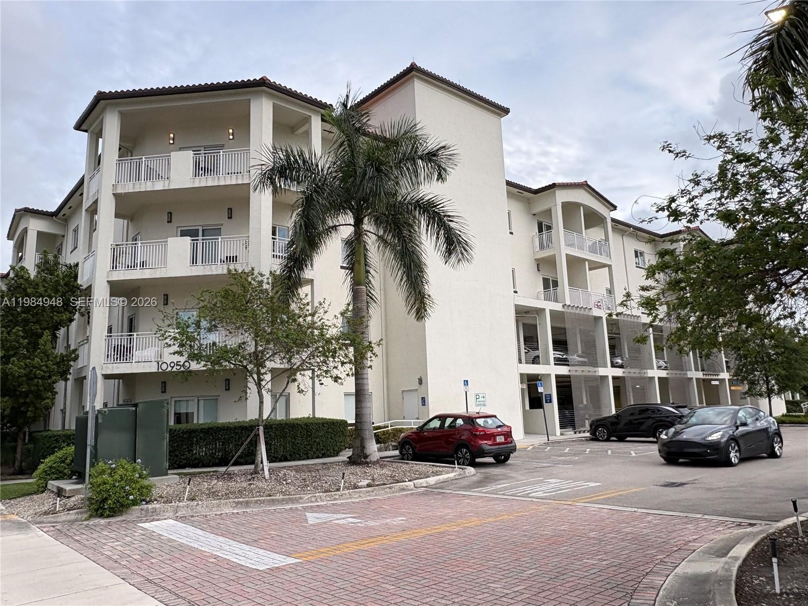 Condo 2BR 2BA - 10950 NW 82nd St, Doral, FL