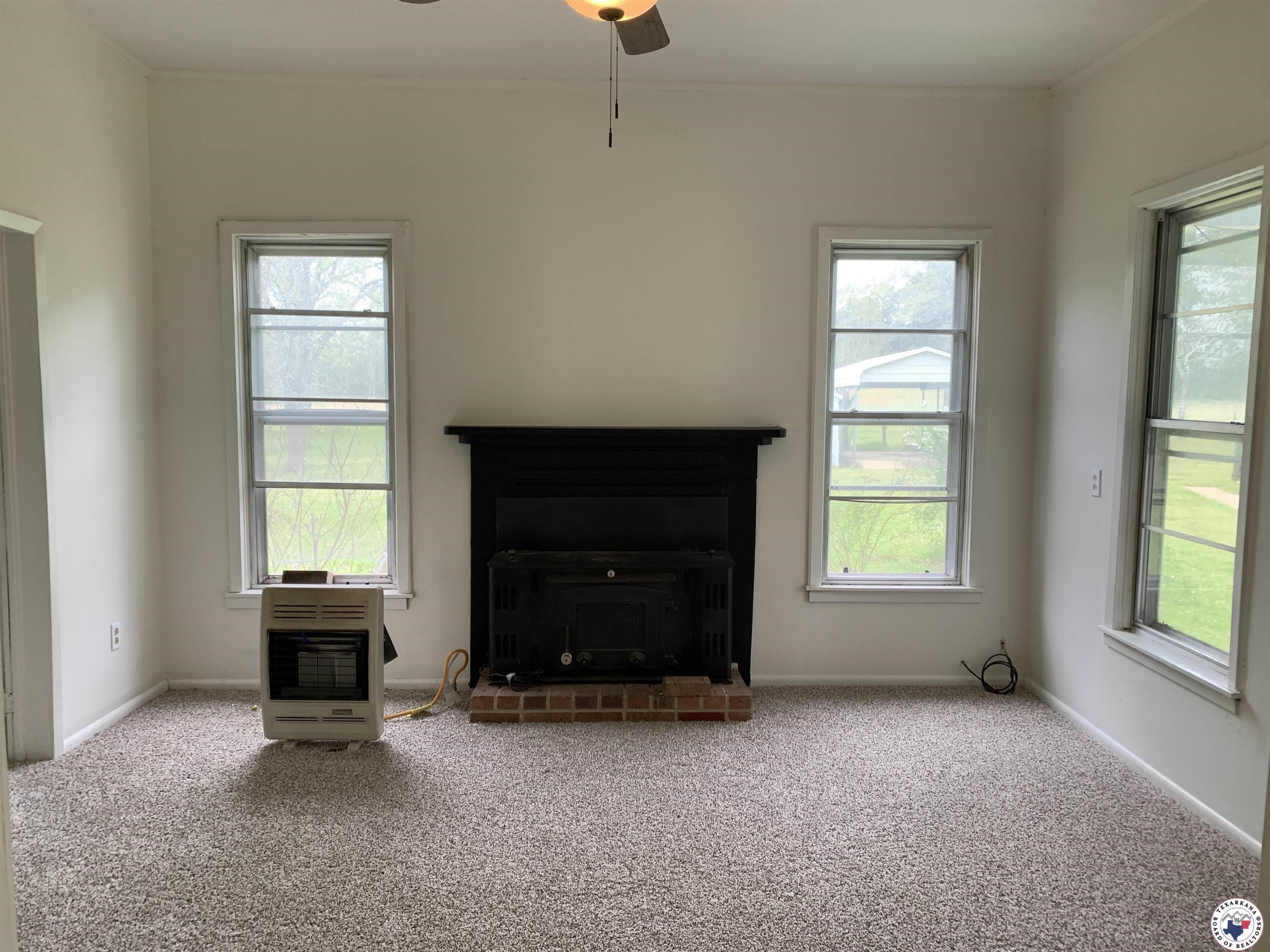 Single Family 3BR 1BA - 3619 FM 251, Atlanta, TX