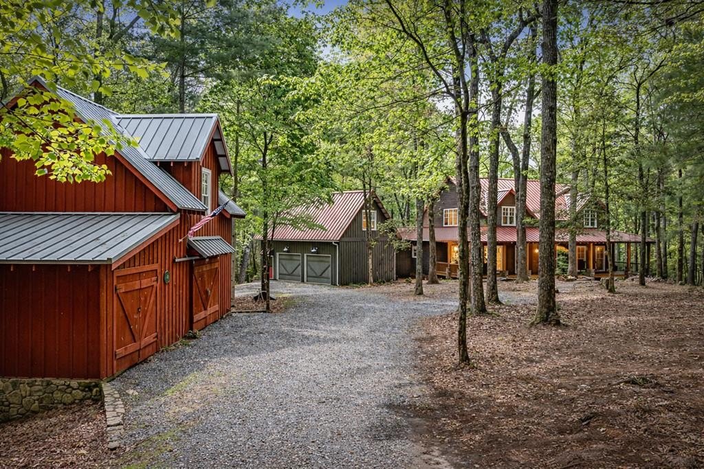 Single Family 4BR 4BA - 245 Old Anderson Creek, Ellijay, GA
